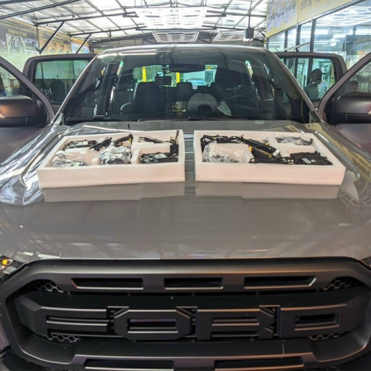 Cửa Hít Owin Zin Theo Xe Ford Ranger Raptor